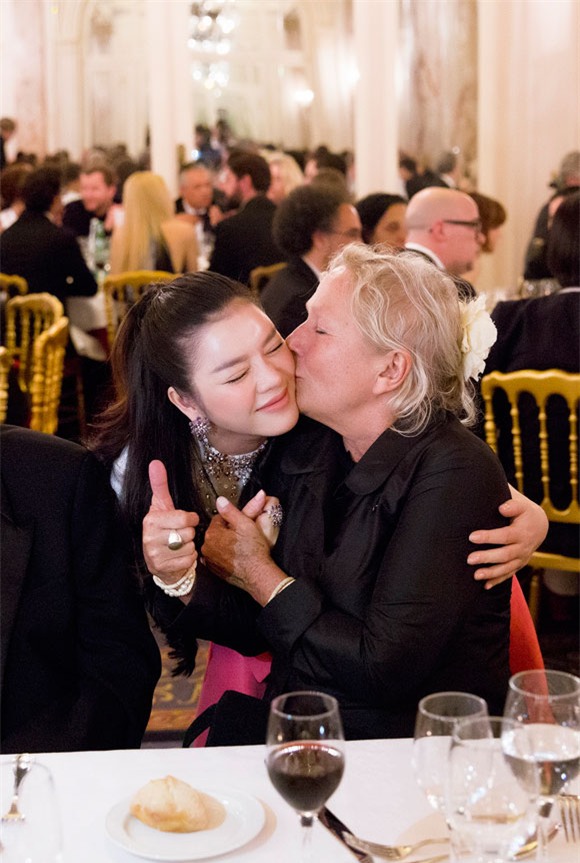 Lý Nhã Kỳ ngồi tiệc Vip tại Cannes 3