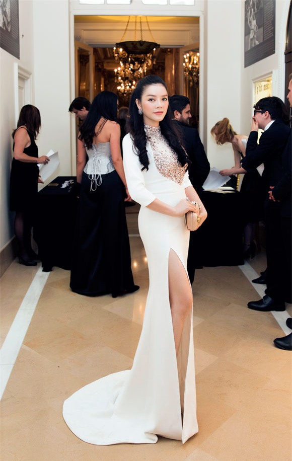 Lý Nhã Kỳ ngồi tiệc Vip tại Cannes 2