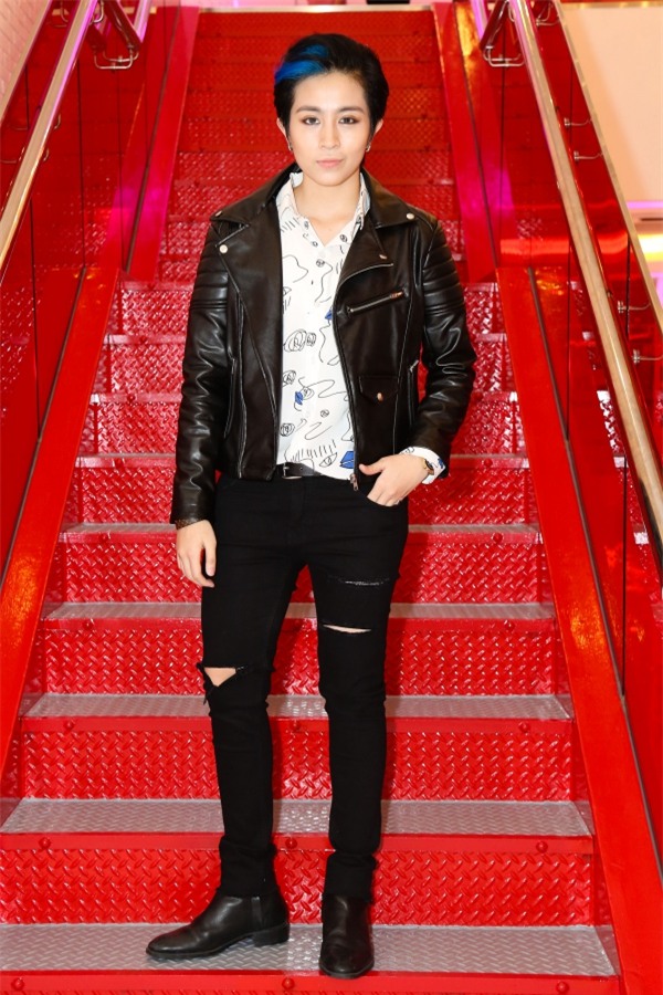 Diễm My 9X khéo khoe vòng một, Chi Pu ngày càng xinh đẹp - Ảnh 14.