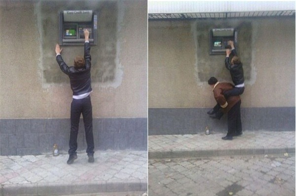 9. Ngân hàng này sớm muộn thì cũng mất khách vì đặt cây ATM kiểu này.