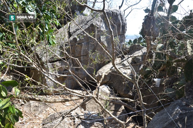 Gia đình bất cẩn, bé trai rơi xuống động Âm Phủ tử vong - Ảnh 1.