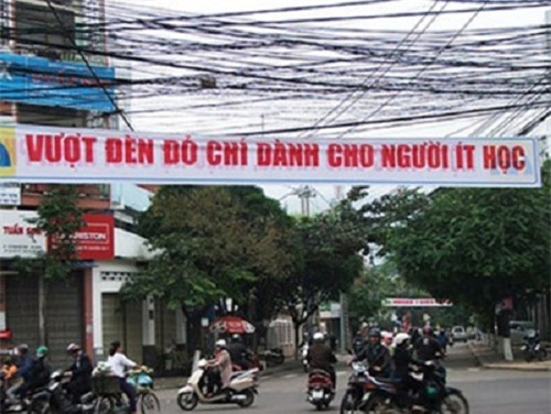 Vượt đèn đỏ chỉ dành cho người ít học.