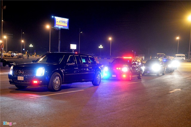 Doan xe dac chung don Tong thong Obama tai Ha Noi hinh anh 2