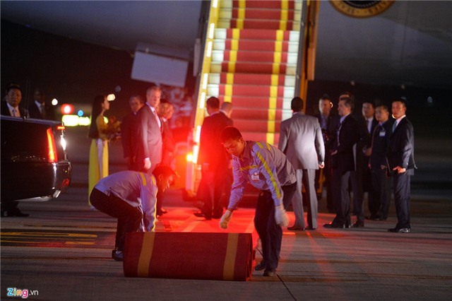 Doan xe dac chung don Tong thong Obama tai Ha Noi hinh anh 9