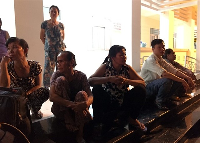 Vu tai nan tham khoc 12 nguoi chet: Tang thuong que ngheo hinh anh 3