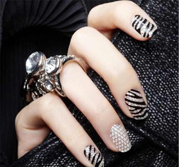 Những mẫu móng tay hot nhất hè 2016