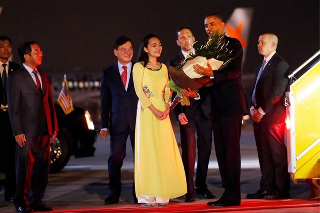 Hoa hậu Đặng Thu Thảo hủy lịch trình làm việc để được gặp Tổng thống Obama - Ảnh 1.
