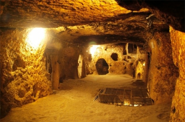 Địa đạo Củ Chi.