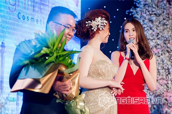 Ngọc Trinh xém lộ vòng một 2