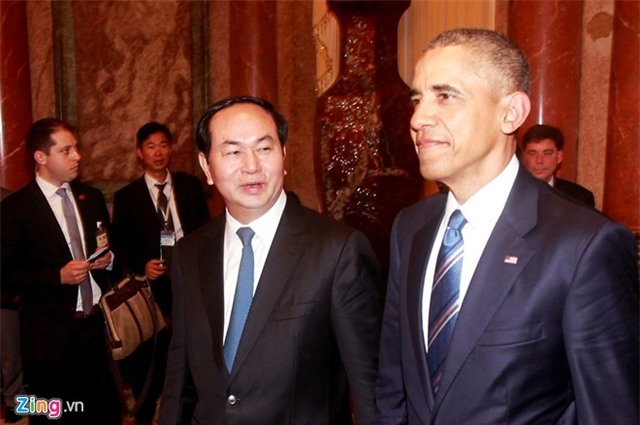 Buoi sang tat bat cua Tong thong My tai Ha Noi hinh anh 4