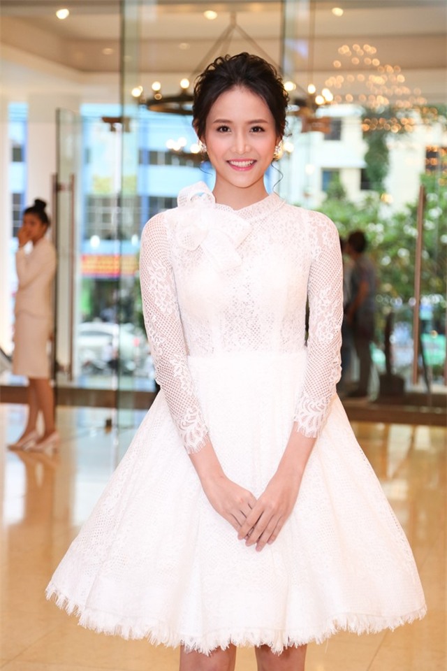 Ky Duyen dien dam xuyen thau lo noi y o hop bao hinh anh 10