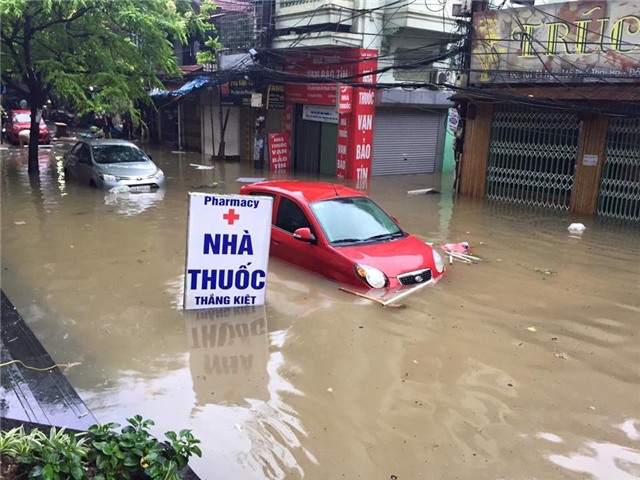 Ha Noi ngap sau sau con mua lon nhat tu dau nam hinh anh 1