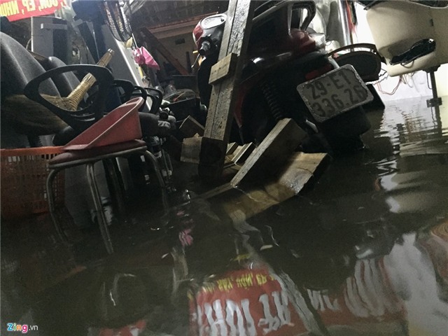 Ha Noi ngap sau sau con mua lon nhat tu dau nam hinh anh 12