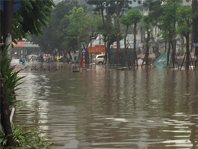 Ha Noi ngap sau sau con mua lon nhat tu dau nam hinh anh 2