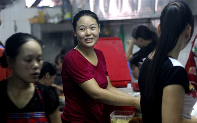 Obama, Obama đến Việt Nam, Tổng thống Mỹ, bún chả, chủ quán, phục vụ