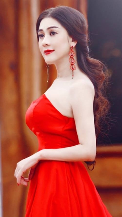 Lâm Chí Khanh tiết lộ chuyện tình 15 năm với tuyển thủ VN - Ảnh 1.