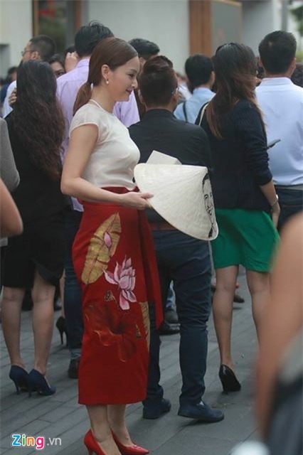 Lan Phuong mang qua dac biet tang Tong thong Obama hinh anh 1