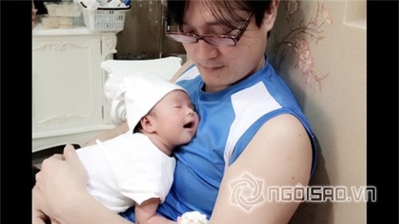 nhóc tỳ nhà sao ngủ với bố 5