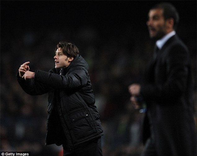 Mourinho dẫn dắt MU và cuộc chiến của những siêu huấn luyện viên - Ảnh 5.