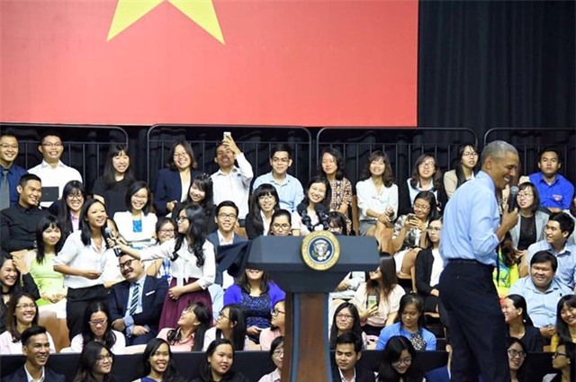 Suboi: 'Sau buoi giao luu, ong Obama bat tay va khen toi' hinh anh 2