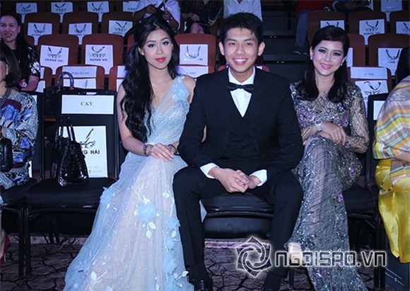 Mẹ chồng Hà Tăng diện váy xuyên thấu đi xem thời trang 7