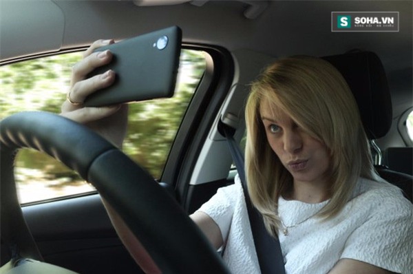 Hiểm họa khôn lường của việc chụp ảnh tự sướng! - Ảnh 1.
