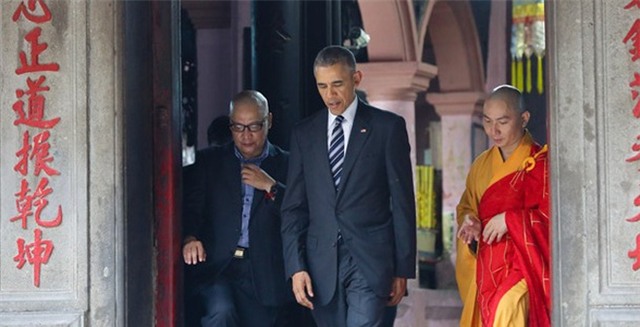 Người hướng dẫn ông Obama ở chùa Ngọc Hoàng kể gì?
