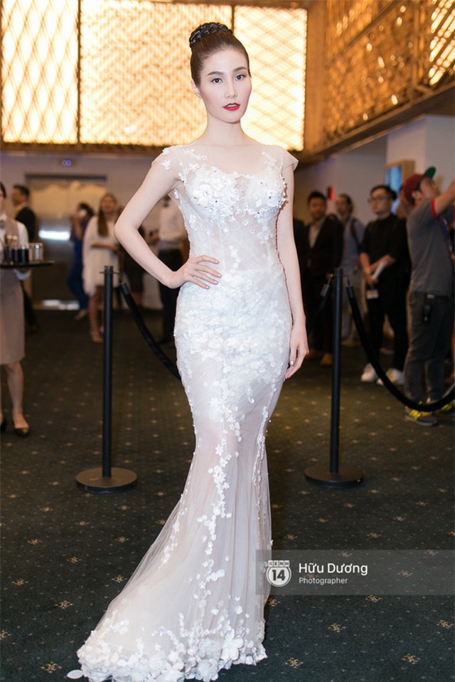 Chi Pu gợi cảm khó cưỡng, lấn át cả Kỳ Duyên - Phạm Hương trên thảm đỏ - Ảnh 13.