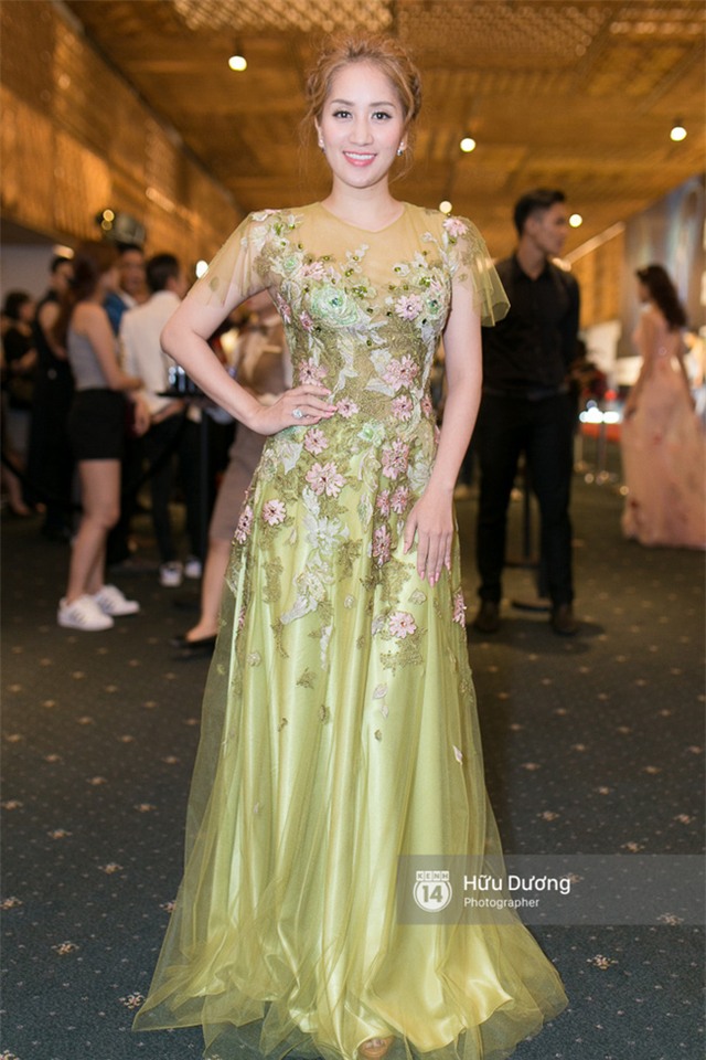 Chi Pu gợi cảm khó cưỡng, lấn át cả Kỳ Duyên - Phạm Hương trên thảm đỏ - Ảnh 9.