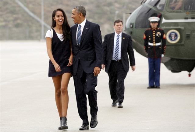 Xem những hình ảnh này mới thấy Tổng thống Obama yêu thương 2 cô con gái đến nhường nào - Ảnh 25.