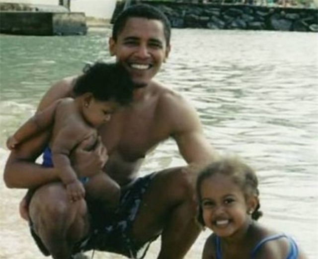 Xem những hình ảnh này mới thấy Tổng thống Obama yêu thương 2 cô con gái đến nhường nào - Ảnh 4.
