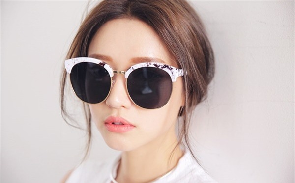 Chỉ cần 6 món phụ kiện này là bạn sẽ thành tín đồ thời trang sành điệu nhất hè năm nay!