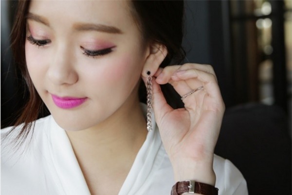 Chỉ cần 6 món phụ kiện này là bạn sẽ thành tín đồ thời trang sành điệu nhất hè năm nay!