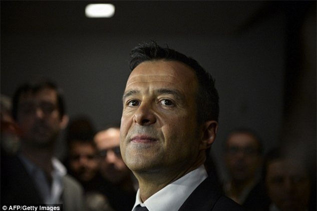 chum hinh anh hlv jose mourinho toi m.u ky hop dong hinh anh 10