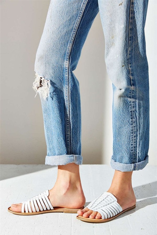 6 kiểu sandals mà hè này đi đến đâu bạn cũng thấy xuất hiện