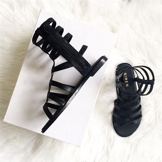 6 kiểu sandals mà hè này đi đến đâu bạn cũng thấy xuất hiện