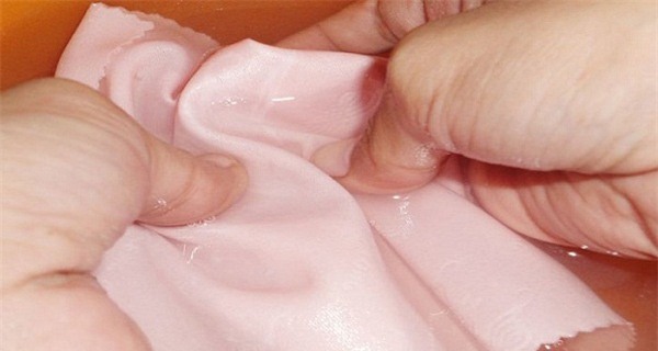 Chúng ta đã tẩm ướp lên cơ thể chất độc này mỗi ngày mà không hề hay biết - Ảnh 1.