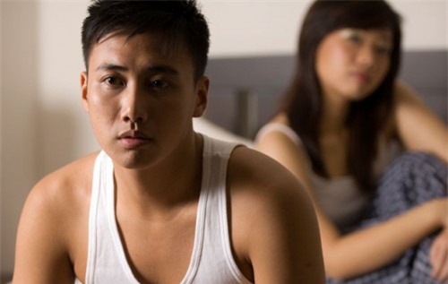 3 nam cuoi vo moi biet co vo xinh dep tung qua hai doi chong - 1