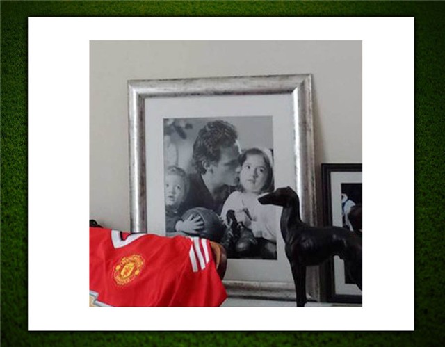 Đột nhập phòng làm việc của Mourinho - Ảnh 5.