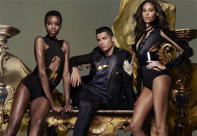 Ronaldo, CR7, siêu mẫu, WAGs, chân dài, Real Madrid