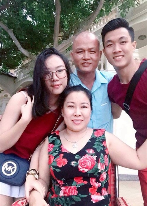 dam cuoi su cua cap doi u50 “gay sot” dan mang hinh anh 4