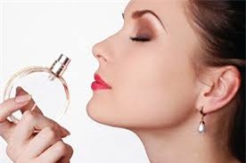 10 thanh phan doc hai trong son moi, kem chong nang... hinh anh 2