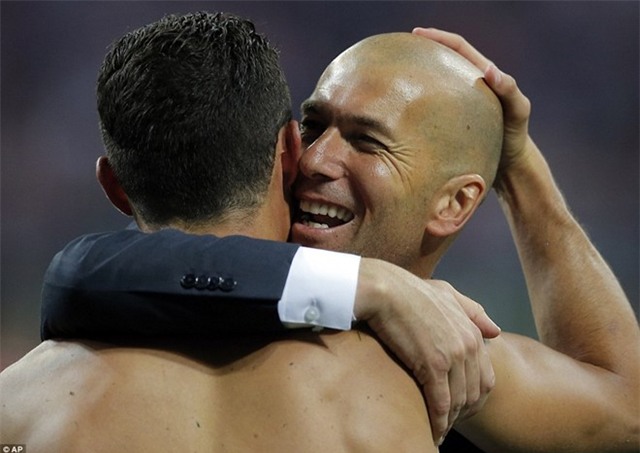 Khong phai thien tai, nhung Zidane dang dan vi dai hinh anh 2