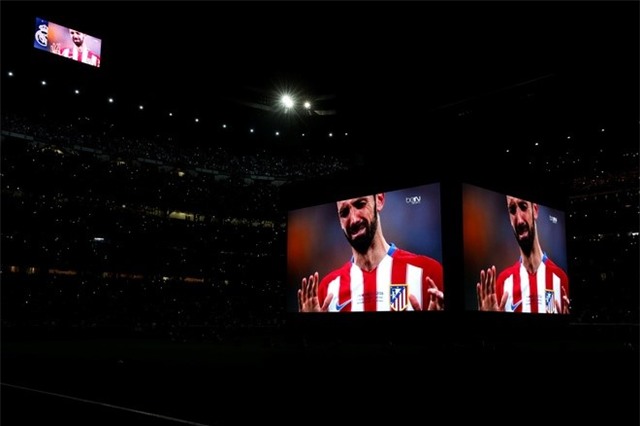 Torres va mot nua thanh Madrid chim trong nuoc mat hinh anh 11