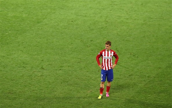 Torres va mot nua thanh Madrid chim trong nuoc mat hinh anh 14