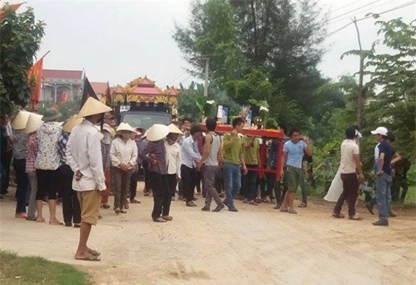 tự thiêu, giết vợ, giết mẹ vợ