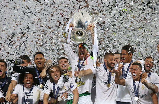 Ronaldo ngạo mạn sau chiến tích lẫy lừng - Ảnh 2.