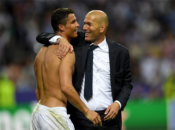 Zidane và sự lãng mạn của ngai vàng - Ảnh 3.