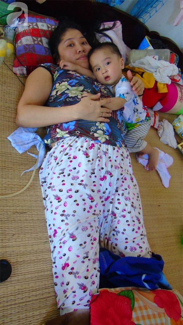 Chuyện tình cổ tích của người phụ nữ nằm liệt giường với chàng trai ít hơn 2 tuổi