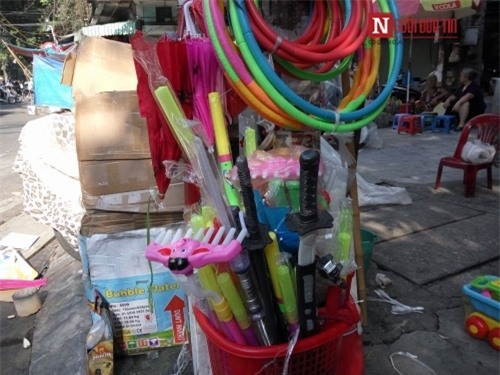 Tết thiếu nhi 1/6: Phụ huynh Việt hoang mang chọn đồ chơi cho trẻ - Ảnh 3